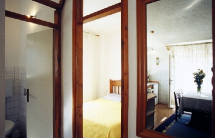 Apartamenti Bojana: A6 - 2+2 
