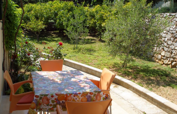 Apartmani Dina: A 4 