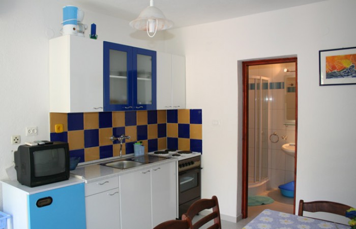 Apartmani Dina: A 4 