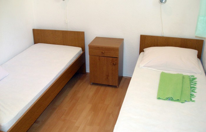 Apartmani Dina: A 4 