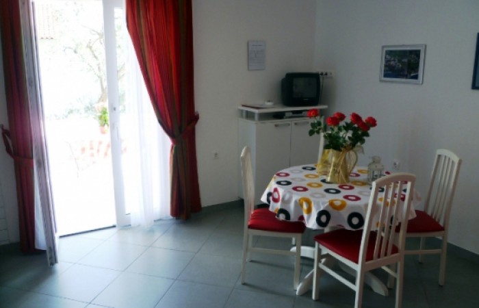 Apartamenti Mija: A4 (2+2) 