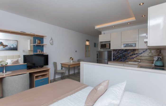 Villa Nena: A6 - A2 